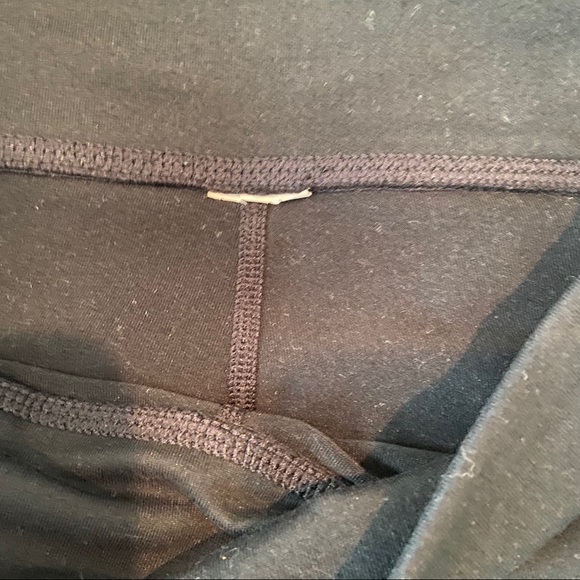 Fabletics Gray Prisha Jacquard Midi Top & Capri. - Picture 9 of 15